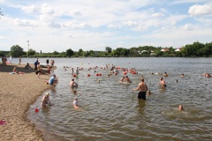 Двери пляжа открыты для посетителей