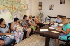 За помощью к главе