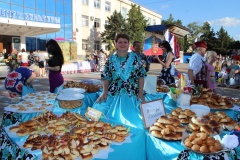 Евгений Пергун поздравил гостей и жителей Кореновска с праздником